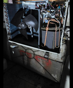 Photo de galerie - Entretien Pompe à chaleur air/air unité extérieur.