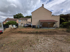 Photo de galerie - A l'issue de la suppression de la haie et du rognage des souches