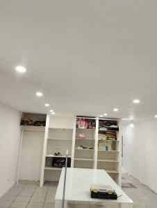 Photo de galerie - Création de faux plafond enduit et dressing aménagée 