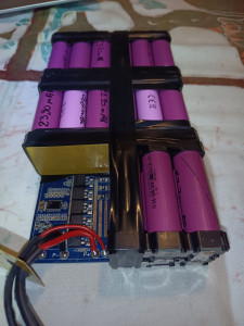 Photo de galerie - Réparation d'un pack batterie avec remplacement des cellules défectueuses