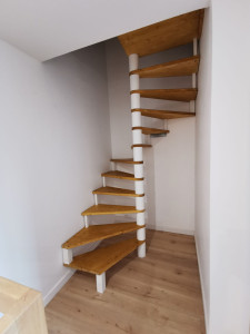 Photo de galerie - Pose escalier en colimaçon 