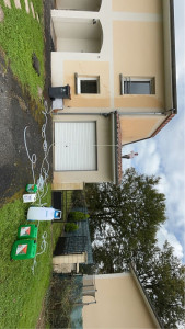 Photo de galerie - Traitement d’une toiture avec produit fongicide et hydrofuge
