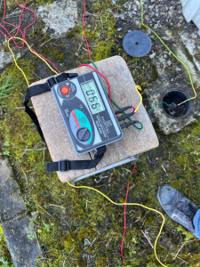 Photo de galerie - Test et modification de la mise à la terre d’un bâtiment 