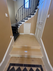 Photo de galerie - Peinture escalier et murs 