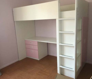 Photo de galerie - Montage d'un lit bureau enfant 