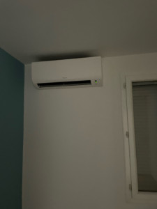Photo de galerie - Installation split mural Daikin