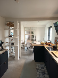 Photo de galerie - Pose carrelage et mise en peinture cuisine 