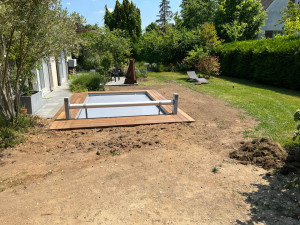 Photo de galerie - Préparation du terrain à fin accueillir une pelouse en rouleaux 