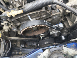 Photo de galerie - Remplacement distribution+ pompe a eau sur kangoo essence