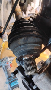 Photo de galerie - Avant changement soufflet de cardan