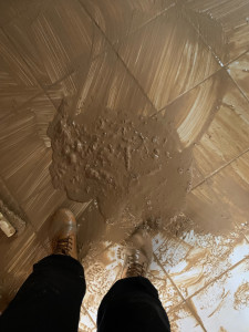 Photo de galerie - Mobil home Inondée suisse aux intempéries 5 cm de boue collée 