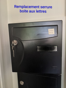 Photo de galerie - Ouverture et remplacement d'une serrure de boîte aux lettres.