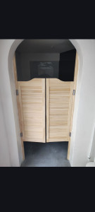 Photo de galerie - Pose d'une porte effet saloon 