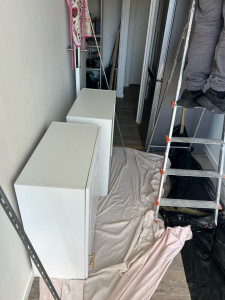 Photo de galerie - Préparation des points de fixations pour les meubles de cuisine qui seront en hauteur. 