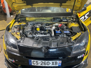 Photo de galerie - Si vous avez besoin de solution pour vos problèmes de voiture faite moi signe ! 