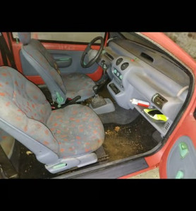 Photo de galerie - Cette Twingo avait vraiment besoin de LA TOILE pour respirer :)