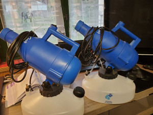 Photo de galerie - Désinfection par brumisation.


désinfection par brumisation

