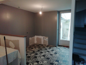 Photo de galerie - Peinture plafond et mur et pose de sol pvc clipsé