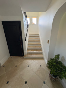 Photo de galerie - Carrelage pose diagonale avec dalle escalier 