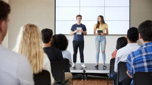 Photo de galerie - Aide pour vos orale:
-quoi utiliser pour faire une bonne diapo
-la mise en forme 
-bien s'exprimer a l'orale
-aide pour trouver des sujet et comment trouver de bonne source
-aide pour l'orale du brevet