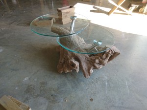Photo de galerie - Table en bois flotté 