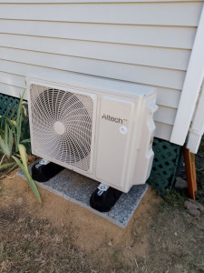 Photo de galerie - Installation et mise en service de la climatisation monosplit dans un mobile home 