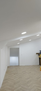 Photo de galerie - Placo mur et plafond avec l'enduit général et peinture et les spots 
