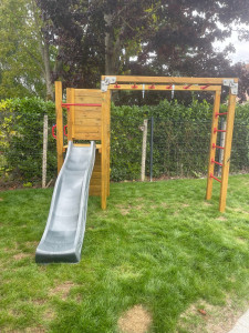 Photo de galerie - Aire de jeux reçu en kit par wickey 