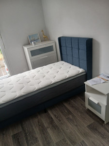 Photo de galerie - Lit, commode, chevet 
monté part mes soins 