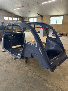 Photo de galerie - Restauration caisse 2 cv 