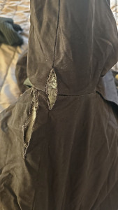 Photo de galerie - Reprises d,un accroc ,av
ant et après. 