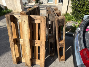 Photo de galerie - Palettes à vendre Epal et classiques si besoin 