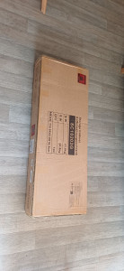 Photo de galerie - LA COMMODE SOUS EMBALLAGE 