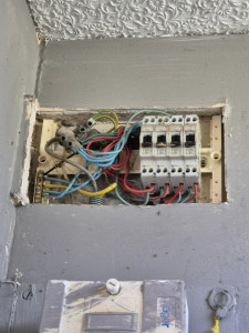 Photo de galerie - Disjoncteur de départ Maison des jeunes de Beuveille