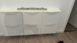 Photo de galerie - Fixations 6 meuble à chaussures IKEA 