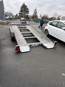 Photo de galerie - Location remorque, porte voiture 3 tonnes