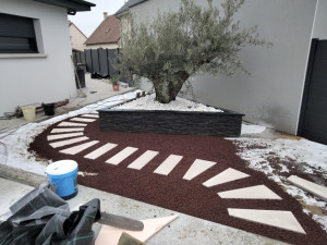 Photo de galerie - Création jardinière ainsi que l aménagement autour