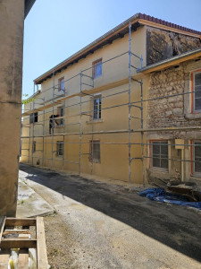 Photo de galerie - Réalisation façade crépis,joint de pierre 