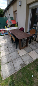 Photo de galerie - Création d'une table de jardin pour 6 personnes 