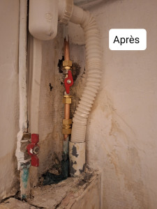 Photo de galerie - Réparation d'une fuite d'eau avec une modification du tuyau d'alimentation.