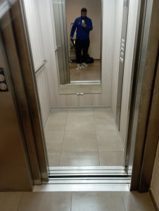 Photo de galerie - Nettoyage hall bâtiment 