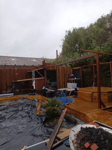 Photo de galerie - Création d'une terrasse avec cuisine et jacuzzi intégré 