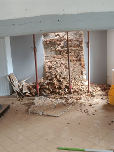 Photo de galerie - Démontage d'une cheminée 