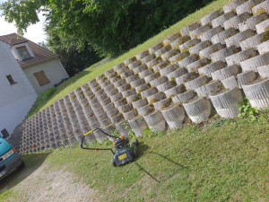 Photo de galerie - Tonte jardin 
