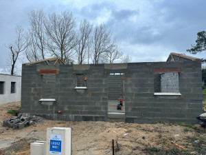 Photo de galerie - Réalisation d’une maison de plain-pied en parpaings avec ses finitions
