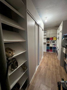 Photo de galerie - Aménagements buanderie sur mesure (meuble à chaussures, placards)