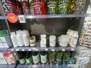 Photo de galerie - Crème pour tous types de peaux naturels vendu en pharmacie également 