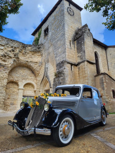 Photo de galerie - Location avec chauffeur de véhicules vintages pour mariage ou autres...