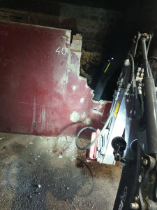 Photo de galerie - Démolition ancienne cuve a vin en béton 