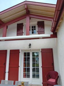 Photo de galerie - Refection des boiserie et ravalement de facade. 